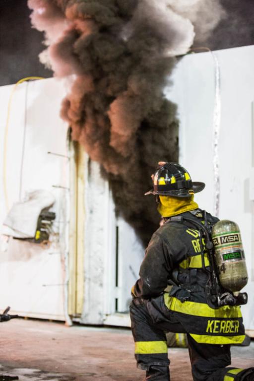 Metal container smoking
